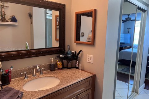 Copropriété à vendre à Plantation, Floride: 2 chambres, 97.92 m2 № 1929217 - photo 17