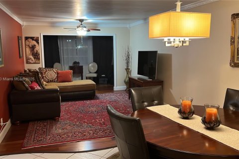 Copropriété à vendre à Plantation, Floride: 2 chambres, 97.92 m2 № 1929217 - photo 8