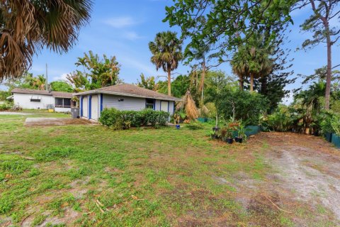 Commercial property in West Palm Beach, Florida № 2240208 - photo 27