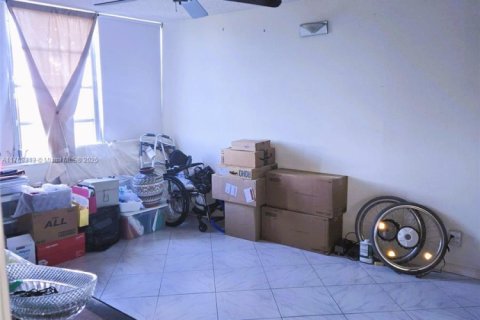 Copropriété à vendre à Lauderhill, Floride: 2 chambres, 107.77 m2 № 1965025 - photo 9