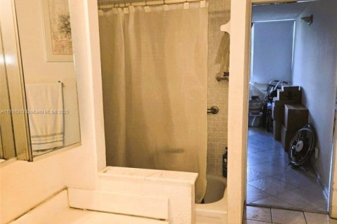 Copropriété à vendre à Lauderhill, Floride: 2 chambres, 107.77 m2 № 1965025 - photo 19