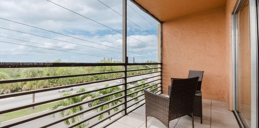 Condo à Sunrise, Floride, 2 chambres  № 1966387