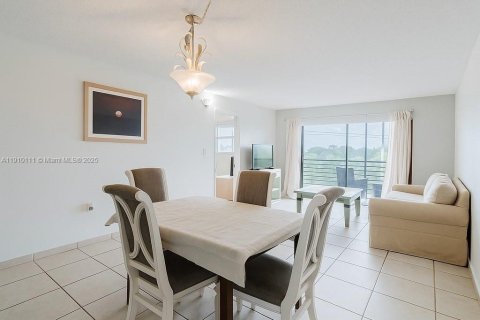 Copropriété à vendre à Sunrise, Floride: 2 chambres, 102.19 m2 № 1966387 - photo 10