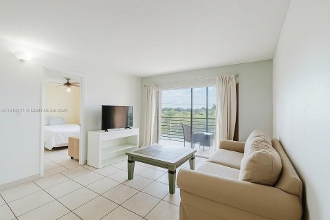 Copropriété à vendre à Sunrise, Floride: 2 chambres, 102.19 m2 № 1966387 - photo 2