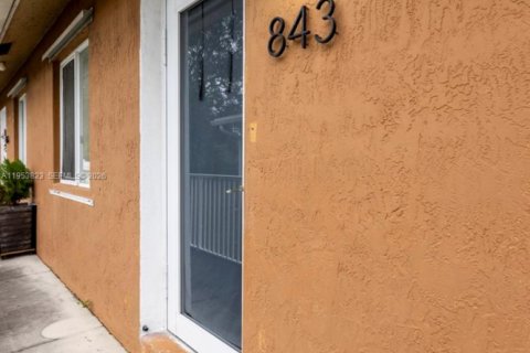 Снять в аренду виллу или дом в Халландейл-Бич, Флорида 3 спальни, 214.6м2, № 2008311 - фото 24