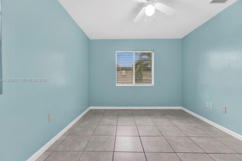 Снять в аренду виллу или дом в Халландейл-Бич, Флорида 3 спальни, 214.6м2, № 2008311 - фото 16