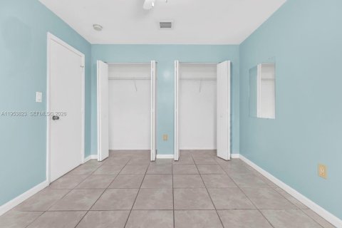 Снять в аренду виллу или дом в Халландейл-Бич, Флорида 3 спальни, 214.6м2, № 2008311 - фото 17