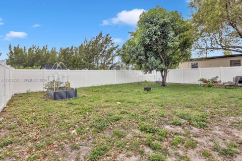 Снять в аренду виллу или дом в Халландейл-Бич, Флорида 3 спальни, 214.6м2, № 2008311 - фото 21