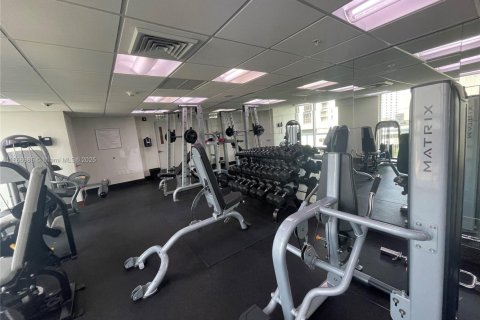 Condo in Miami, Florida, 1 bedroom  № 1932071 - photo 24