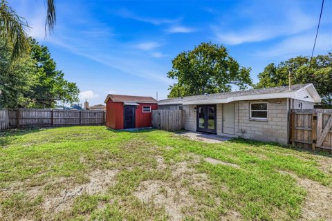 House in Tampa, Florida 3 bedrooms, 104.52 sq.m. № 2150067 - photo 24