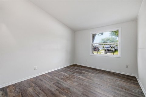 House in Tampa, Florida 3 bedrooms, 104.52 sq.m. № 2150067 - photo 20