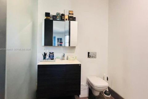 Снять в аренду виллу или дом в Авентура, Флорида 4 спальни, 297.29м2, № 2089438 - фото 22