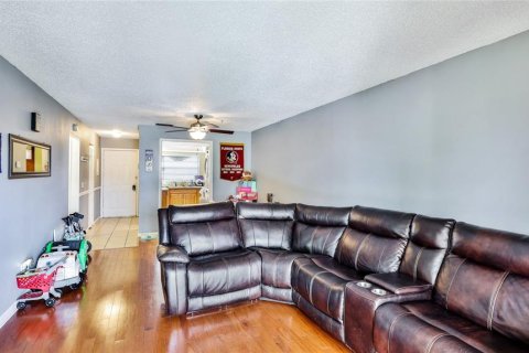 Condominio en venta en Bradenton, Florida, 2 dormitorios, 87.98 m2 № 1678000 - foto 11