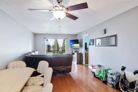 Condominio en venta en Bradenton, Florida, 2 dormitorios, 87.98 m2 № 1678000 - foto 5