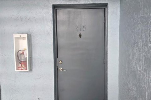 Купить кондоминиум в Орландо, Флорида 4 комнаты, 77.57м2, № 1906143 - фото 3