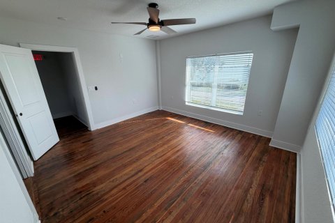 House in St. Lucie, Florida 6 bedrooms, 303.98 sq.m. № 2146144 - photo 7