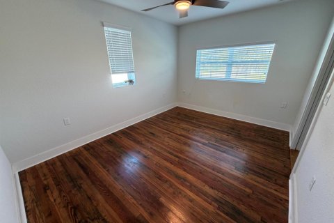 House in St. Lucie, Florida 6 bedrooms, 303.98 sq.m. № 2146144 - photo 11