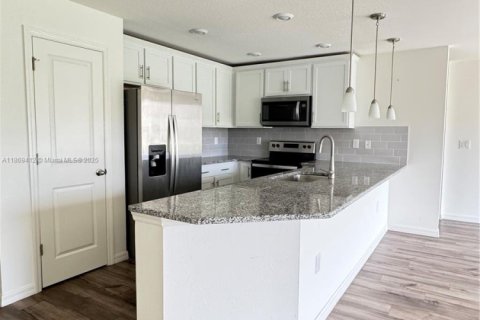 Adosado en alquiler en Fort Myers, Florida, 3 dormitorios, 147.06 m2 № 1896774 - foto 12