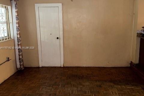 Villa ou maison à vendre à North Miami, Floride: 4 chambres, 159.23 m2 № 1693443 - photo 12