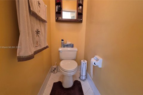 House in Lauderhill, Florida 4 bedrooms, 213.02 sq.m. № 1929494 - photo 17