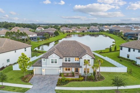 House in Wesley Chapel, Florida 6 bedrooms, 506.5 sq.m. № 1777494 - photo 6