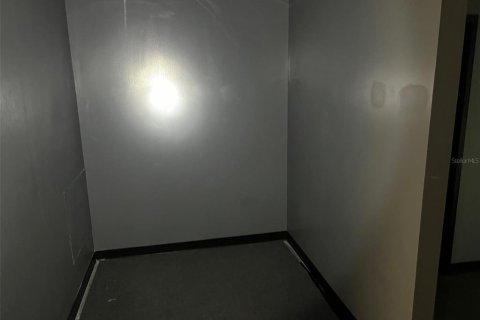 Propiedad comercial en alquiler en Alachua, Florida, 150.5 m2 № 1425156 - foto 5
