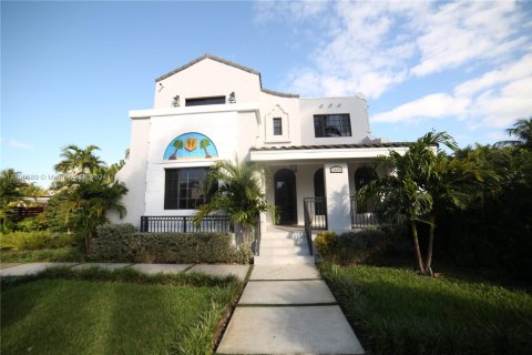 Villa ou maison à vendre à Hollywood, Floride: 7 chambres, 394.74 m2 № 1965567 - photo 3