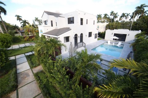Villa ou maison à vendre à Hollywood, Floride: 7 chambres, 394.74 m2 № 1965567 - photo 8