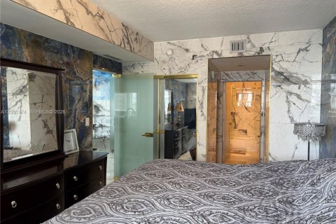 Condo in Miami, Florida, 1 bedroom  № 2064971 - photo 19