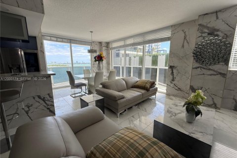 Condo in Miami, Florida, 1 bedroom  № 2064971 - photo 11