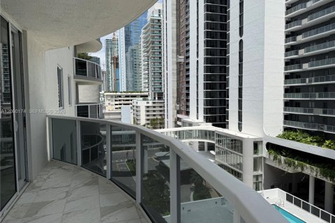 Condo in Miami, Florida, 1 bedroom  № 2064971 - photo 24