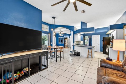 House in New Port Richey, Florida 3 bedrooms, 184.32 sq.m. № 1662100 - photo 28