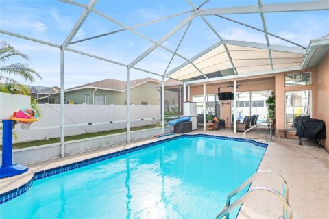 House in New Port Richey, Florida 3 bedrooms, 184.32 sq.m. № 1662100 - photo 23