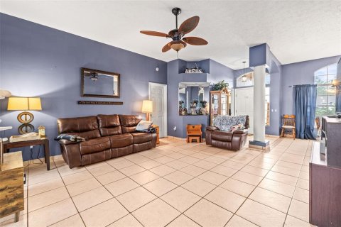House in New Port Richey, Florida 3 bedrooms, 184.32 sq.m. № 1662100 - photo 8