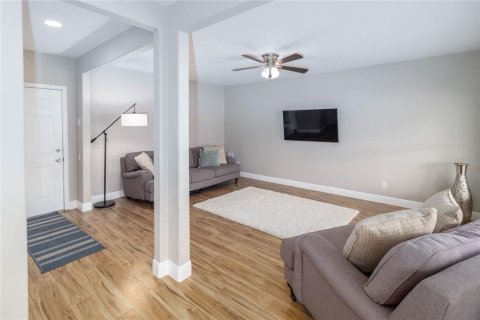 Casa en venta en Kissimmee, Florida, 3 dormitorios, 199.09 m2 № 1899917 - foto 13