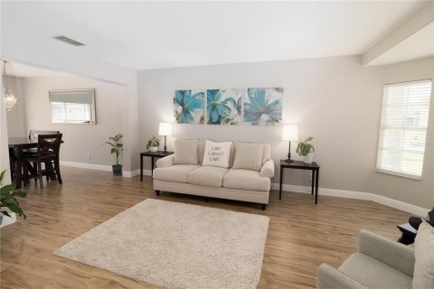Casa en venta en Kissimmee, Florida, 3 dormitorios, 199.09 m2 № 1899917 - foto 5