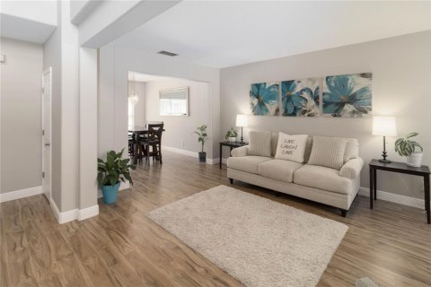 Casa en venta en Kissimmee, Florida, 3 dormitorios, 199.09 m2 № 1899917 - foto 4