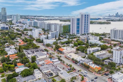 Condo in Miami Beach, Florida, 1 bedroom  № 1878736 - photo 24