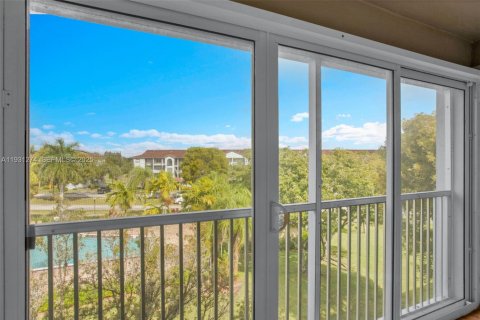 Купить кондоминиум в Пемброк-Пайнс, Флорида 1 спальня, 97.08м2, № 1990302 - фото 26