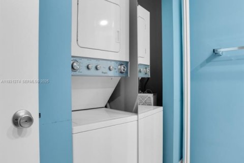 Купить кондоминиум в Пемброк-Пайнс, Флорида 1 спальня, 97.08м2, № 1990302 - фото 12