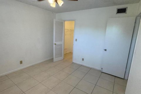 Copropriété à louer à Deerfield Beach, Floride: 2 chambres, 78.04 m2 № 2188245 - photo 16