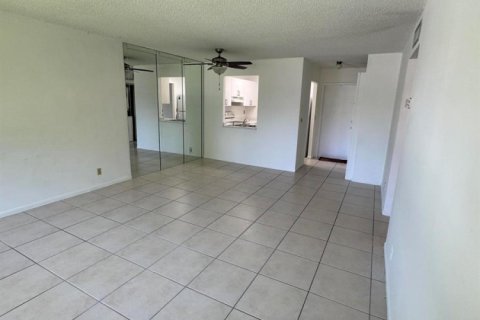 Copropriété à louer à Deerfield Beach, Floride: 2 chambres, 78.04 m2 № 2188245 - photo 11