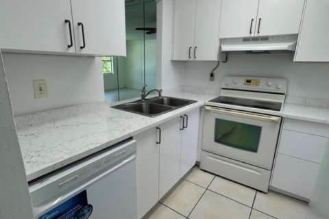 Copropriété à louer à Deerfield Beach, Floride: 2 chambres, 78.04 m2 № 2188245 - photo 7
