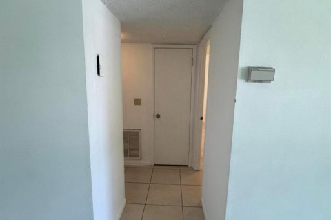 Copropriété à louer à Deerfield Beach, Floride: 2 chambres, 78.04 m2 № 2188245 - photo 12