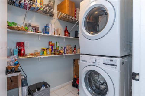 Купить виллу или дом в Майами, Флорида 3 спальни, 168.15м2, № 1988828 - фото 11