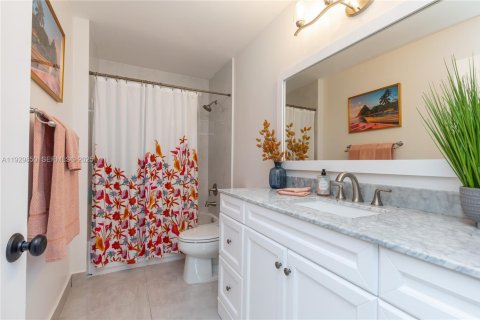 Купить виллу или дом в Майами, Флорида 3 спальни, 168.15м2, № 1988828 - фото 21