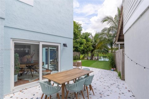 Купить виллу или дом в Майами, Флорида 3 спальни, 168.15м2, № 1988828 - фото 29