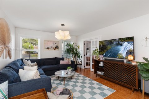 Купить виллу или дом в Майами, Флорида 3 спальни, 168.15м2, № 1988828 - фото 4