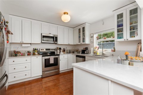 Купить виллу или дом в Майами, Флорида 3 спальни, 168.15м2, № 1988828 - фото 14