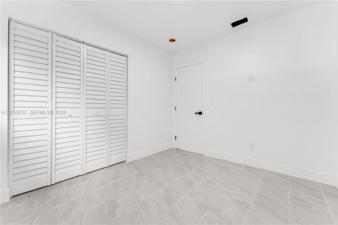House in West Park, Florida 2 bedrooms, 106.84 sq.m. № 2248980 - photo 23